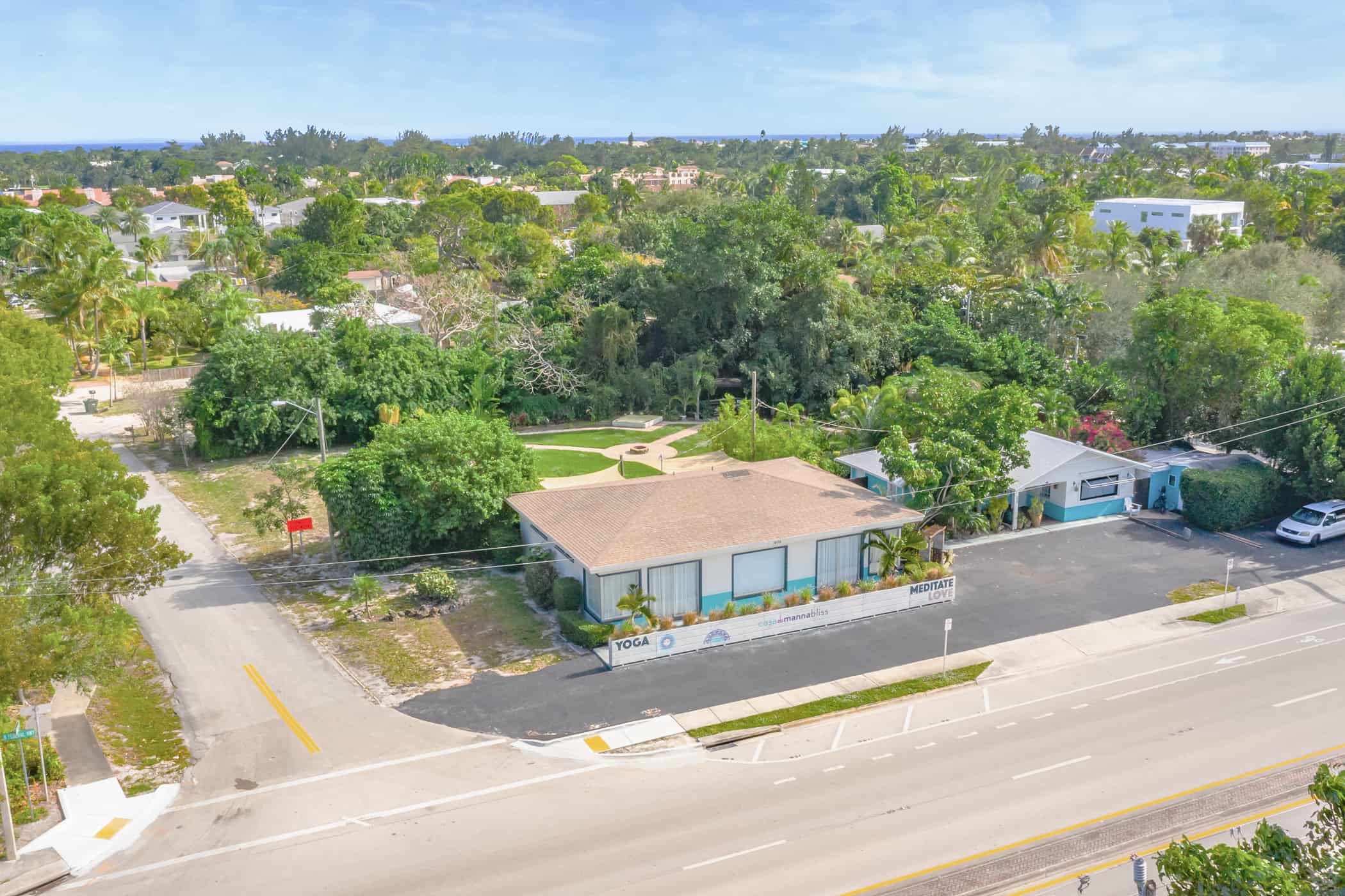 1405 N Federal Hwy – Mixed Use Property