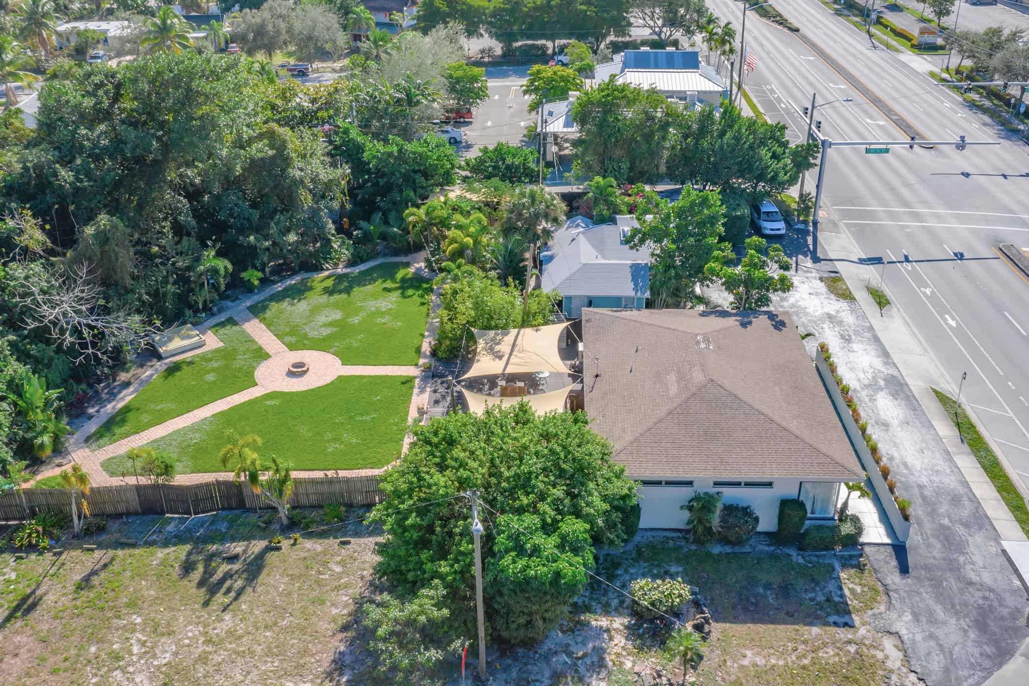 1405 N Federal Hwy – Mixed Use Property